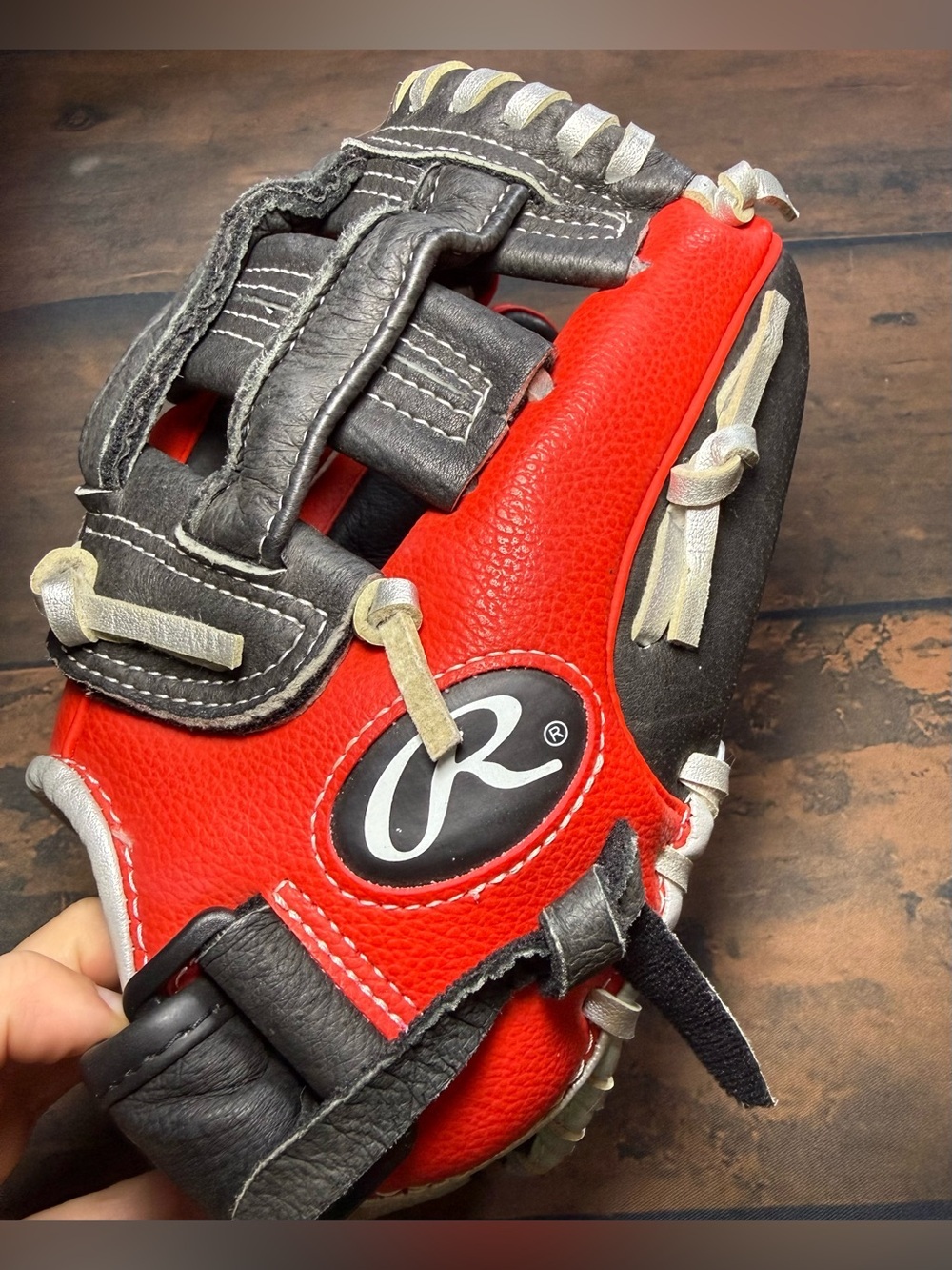 Rawlings Playmaker Red WPM105BSS 10 1/2" Left Hand Baseball/Softball Glove Mitt